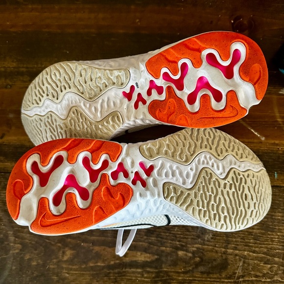 Nike Renew Run size 6Y - Picture 2 of 10